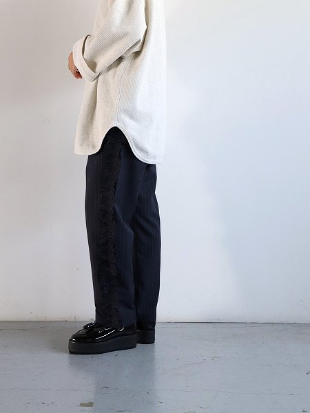 RHODOLIRION (ロドリリオン) Frill Side Stripe Pant - Pinstripe Gabardine / Navy