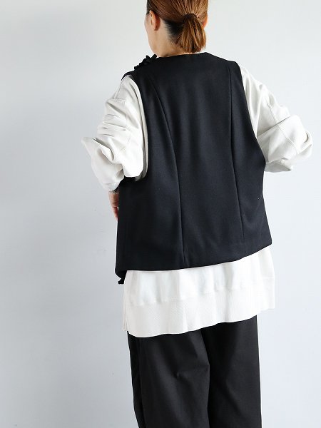 RHODOLIRION (ɥꥪ) Frill Vest - Flannel / Black