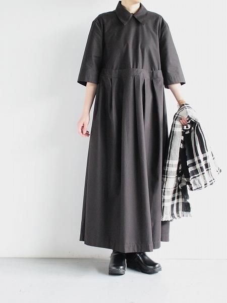 THE HINOKIOrganic Cotton Twill Half Sleeve Dress / BLACK