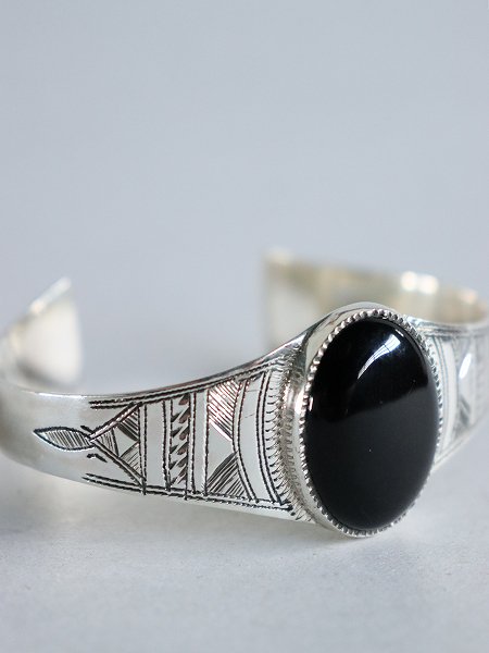 Touareg Silver Bangle 09 / Silver & Black Onyx