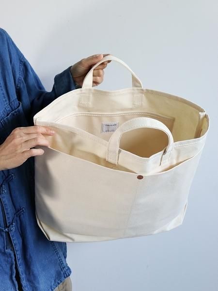This is a(n)Base Tote M