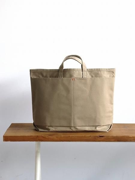This is a(n)Base Tote M