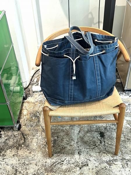 This is a(n)Base Field Tote L