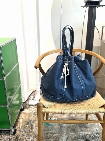 This is a(n)Base Field Tote L