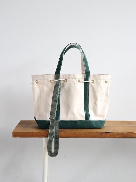 This is a(n)  STOCK NO:Special Base Field Tote M