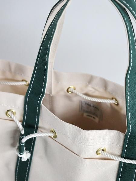 This is a(n)  STOCK NO:Special Base Field Tote M