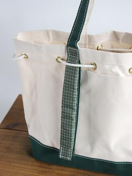 This is a(n)  STOCK NO:Special Base Field Tote M