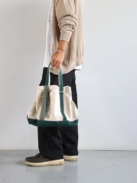 This is a(n)  STOCK NO:Special Base Field Tote M