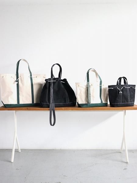 This is a(n)  STOCK NO:Special Base Field Tote