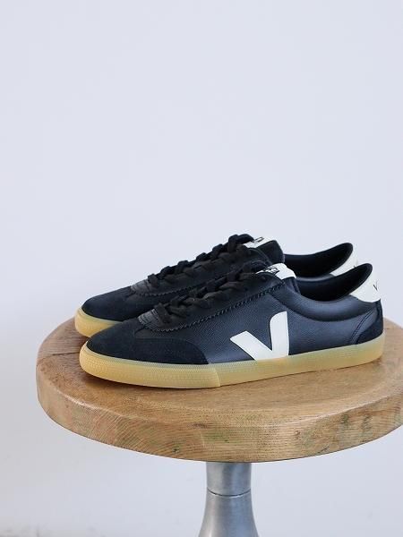 VEJA () VOLLEY / BLACK PIERRE