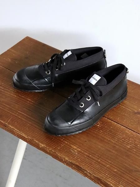 NOVESTA RUBBER SNEAKER LOW / BLACK