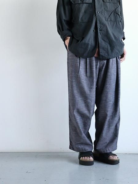 roundaboutRandom Twist 2tuck Pants / Black