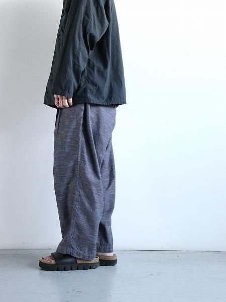 roundaboutRandom Twist 2tuck Pants / Black