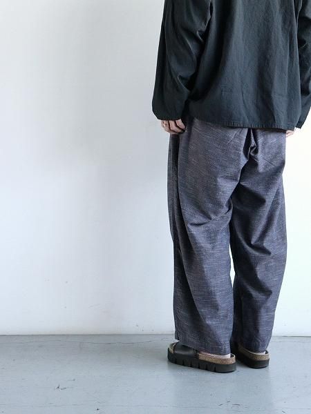 roundaboutRandom Twist 2tuck Pants / Black