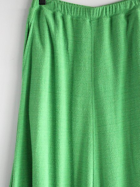 unfil / ե롡raw silk plain-jersey flared skirt / green