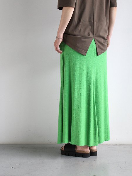 unfil / ե롡raw silk plain-jersey flared skirt / green