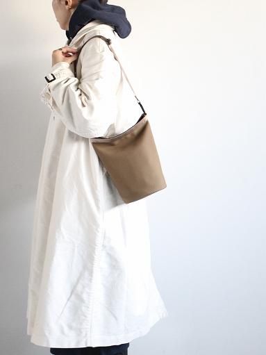 ERA. イーラ BUBBLE CALF ROLLTOP BAG 3L ERA. BUBBLE CALF ROLLTOP BAG 3L (S007) - ALPOA