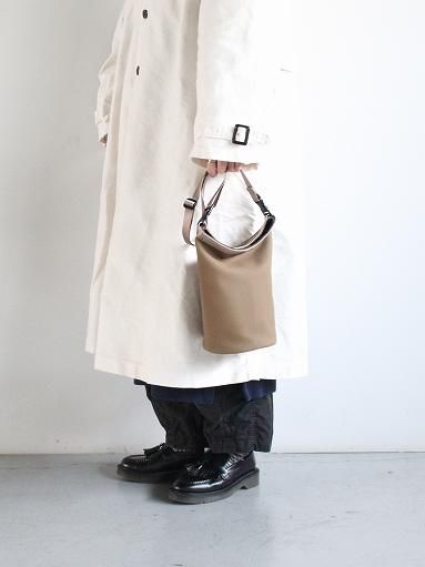 ERA. イーラ BUBBLE CALF ROLLTOP BAG 3L ERA. BUBBLE CALF ROLLTOP BAG 3L (S007) - ALPOA