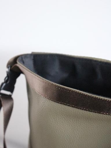 ERA. BUBBLE CALF ROLLTOP BAG 3L (S007) - ALPOA