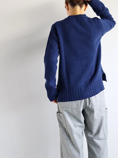 eleven 2nd / イレブンセカンド Australian Lamb's Wool - Round Neck