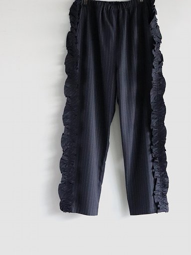 RHODOLIRION (ロドリリオン) Frill Side Stripe Pant - Pinstripe Gabardine / Navy