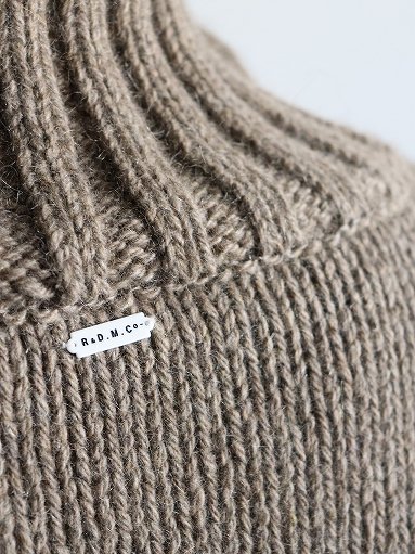 R&D.M.Co- (オールドマンズテーラー) ECO CASHMERE HIGH NECK P.O