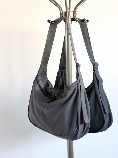 ERA. TAS STOMACH BAG (K025)