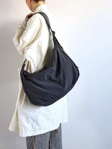 ERA. TAS STOMACH BAG (K025)