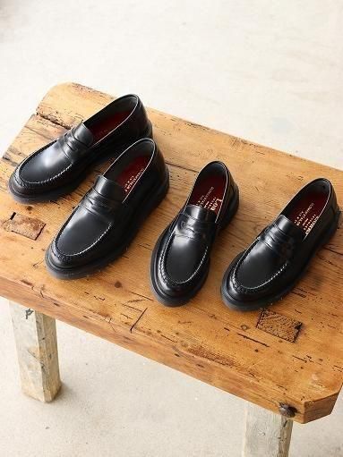 Loake / OLDMAN'S TAILOR Classic Loafer Shoe - Black Polish