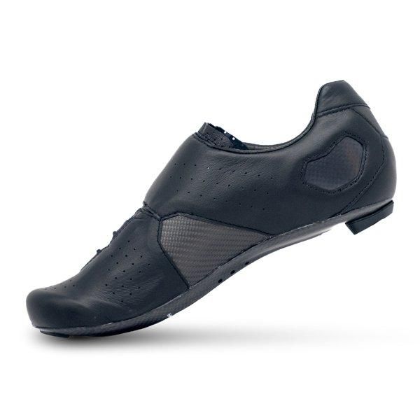 本革が特徴のサイクリングシューズ専業メーカー『LAKE』の国内正規