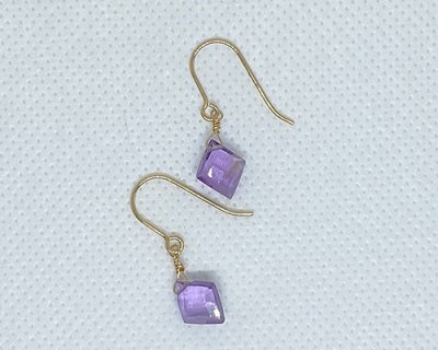 天然石/アメジストのひし形カットピアス - 天然石アクセサリーの通販【ハンドメイド工房ふぃーるど】