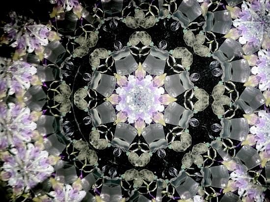 天然石の万華鏡-藤の花の宝石万華鏡-