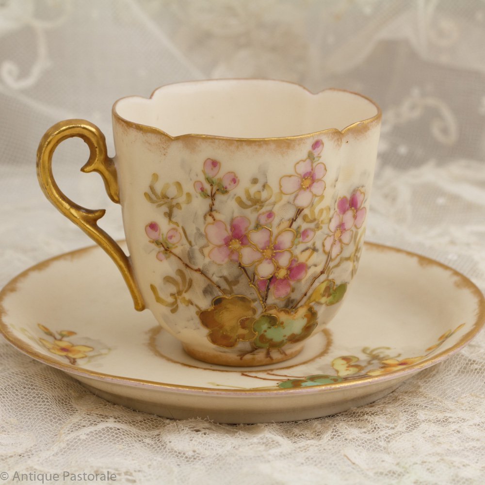 チェコ製　A. STELLMACHER TURN Teplitz porzellan　アーモンドの花　やさしい雰囲気のカップ＆ソーサー　1859~1934年頃