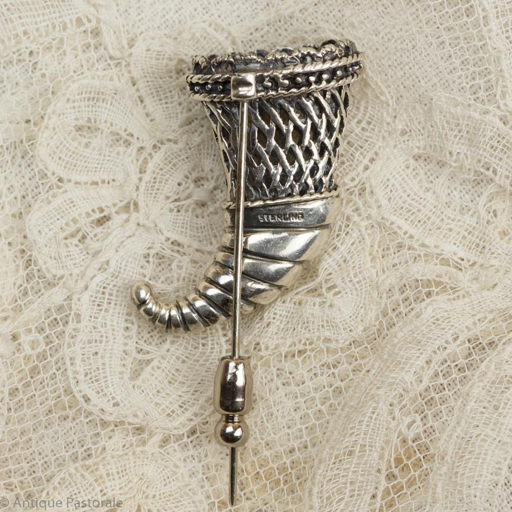 925 スターリングシルバー 豊穣の角「コルヌコピア」 フラワー