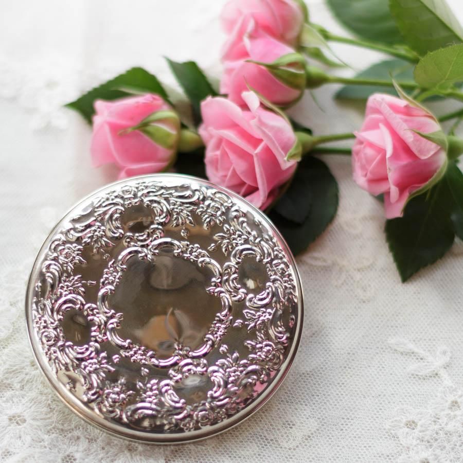 ウエダジュエラー製銀製手鏡　銀鏡　鏡　コンパクト　銀純度950　全体重量236g 堀内鏡工業 ナピュア リアルズームアッププラスミラーコンパクト 7倍