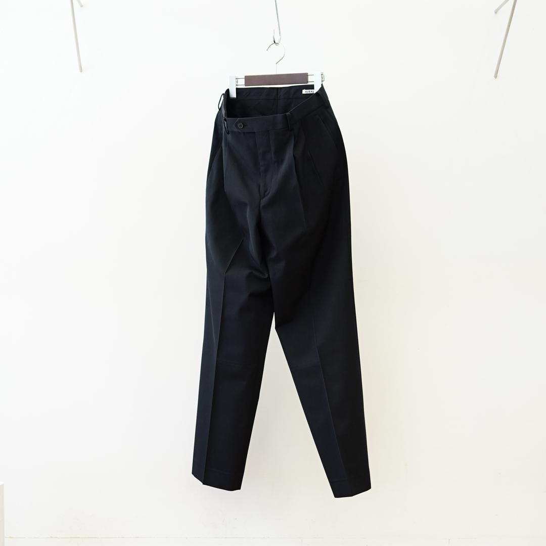 AURALEE(オーラリー)Light Wool Max Gabardine Two-Tuck Slacks