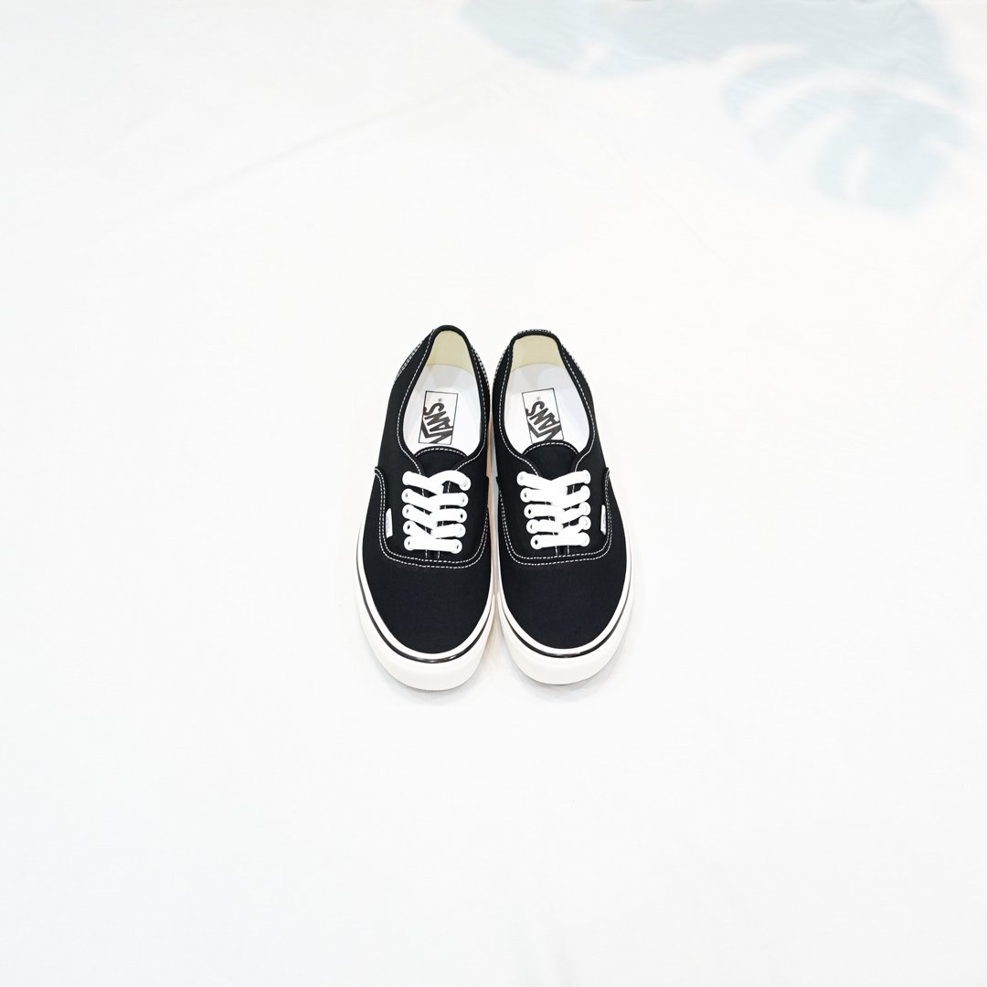 VANS(ヴァンズ)Authentic 44DX/Black