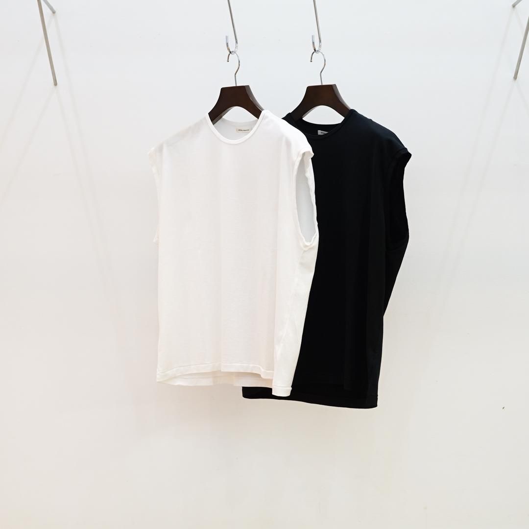 universal products(˥Сץ) Sleeve Less T-Shirts/White/BLACK