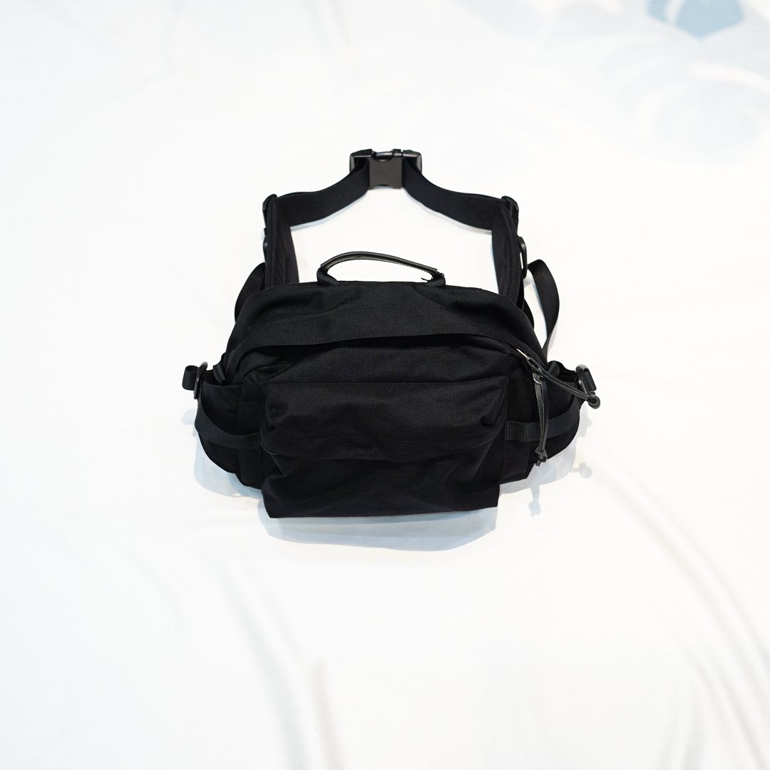 Aeta Waist Bag M (NY12) /Black