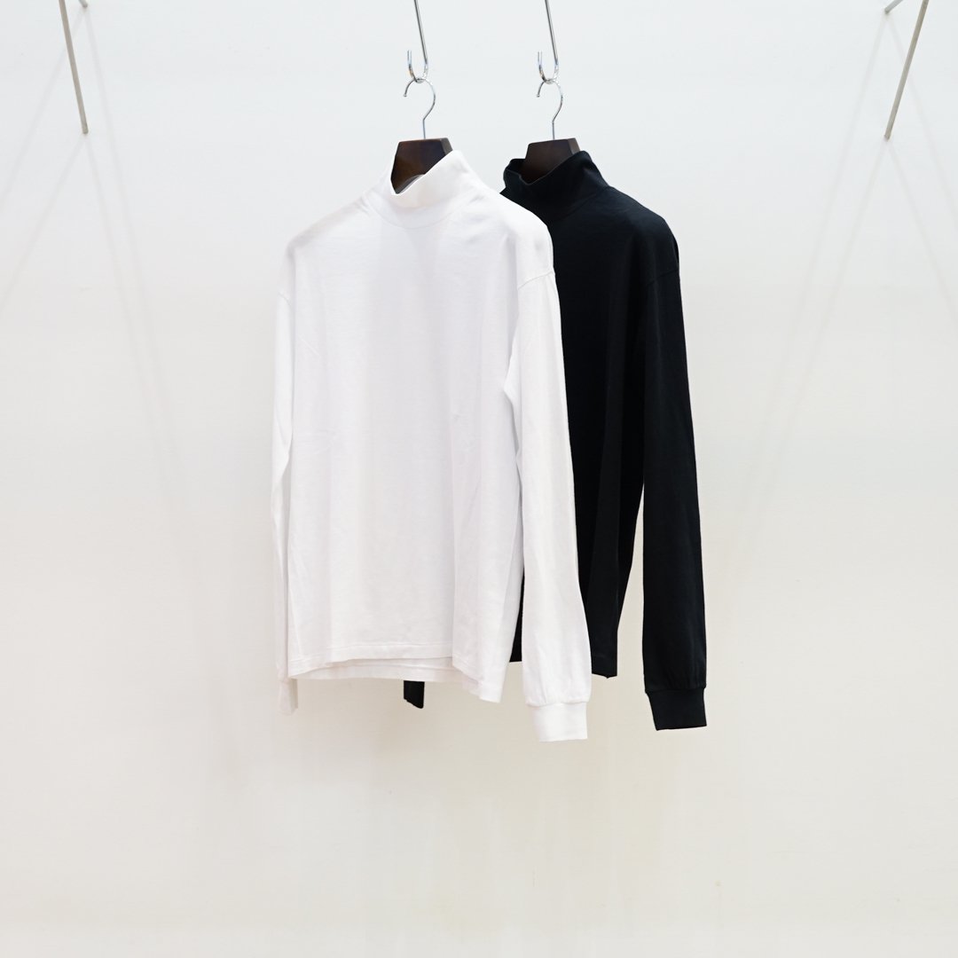 AURALEE(オーラリー)SEAMLESS HI NECK L/S TEE(A00T03ST)/White/Black/