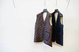 ［unisex］CAMIEL FORTGENS(カミエルフォートヘンス) CF.12.05.02 QUILTED WORKER VEST VISCOSE WOVEN DOWN/Brown/Navy