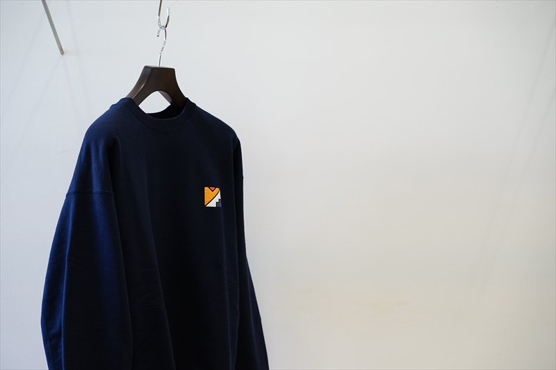 MAISON EUREKA(メゾンエウレカ)ME LOGO SWEAT PULLOVER/Vintage White/Navy