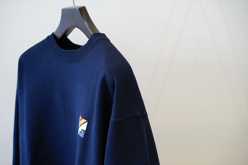 MAISON EUREKA(メゾンエウレカ)ME LOGO SWEAT PULLOVER/Vintage White/Navy