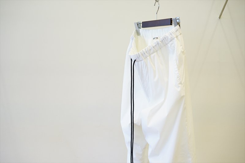AURALEE(オーラリー)Terry Lined Light Nylon Easy Pants/White