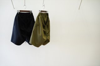 UNIVERSAL PRODUCTS(ユニバーサルプロダクツ)Baggy Shorts(204-60502)/Olive/Black