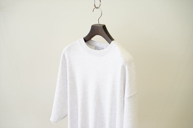 UNIVERSAL PRODUCTS(ユニバーサルプロダクツ) YAAH H/S Sweat(221-60111)/White