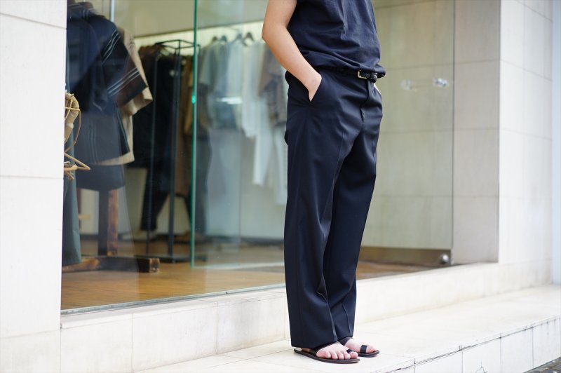 AURALEE(オーラリー)LIGHT WOOL MAX GABARDINE SLACKS/Top Black