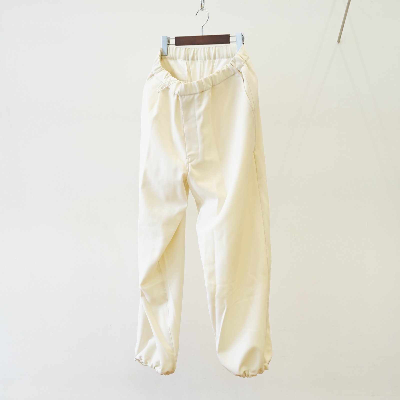 [22AW] Graphpaper(グラフペーパー)Wool SergeTrack Pants(GU223-40178)/Bone