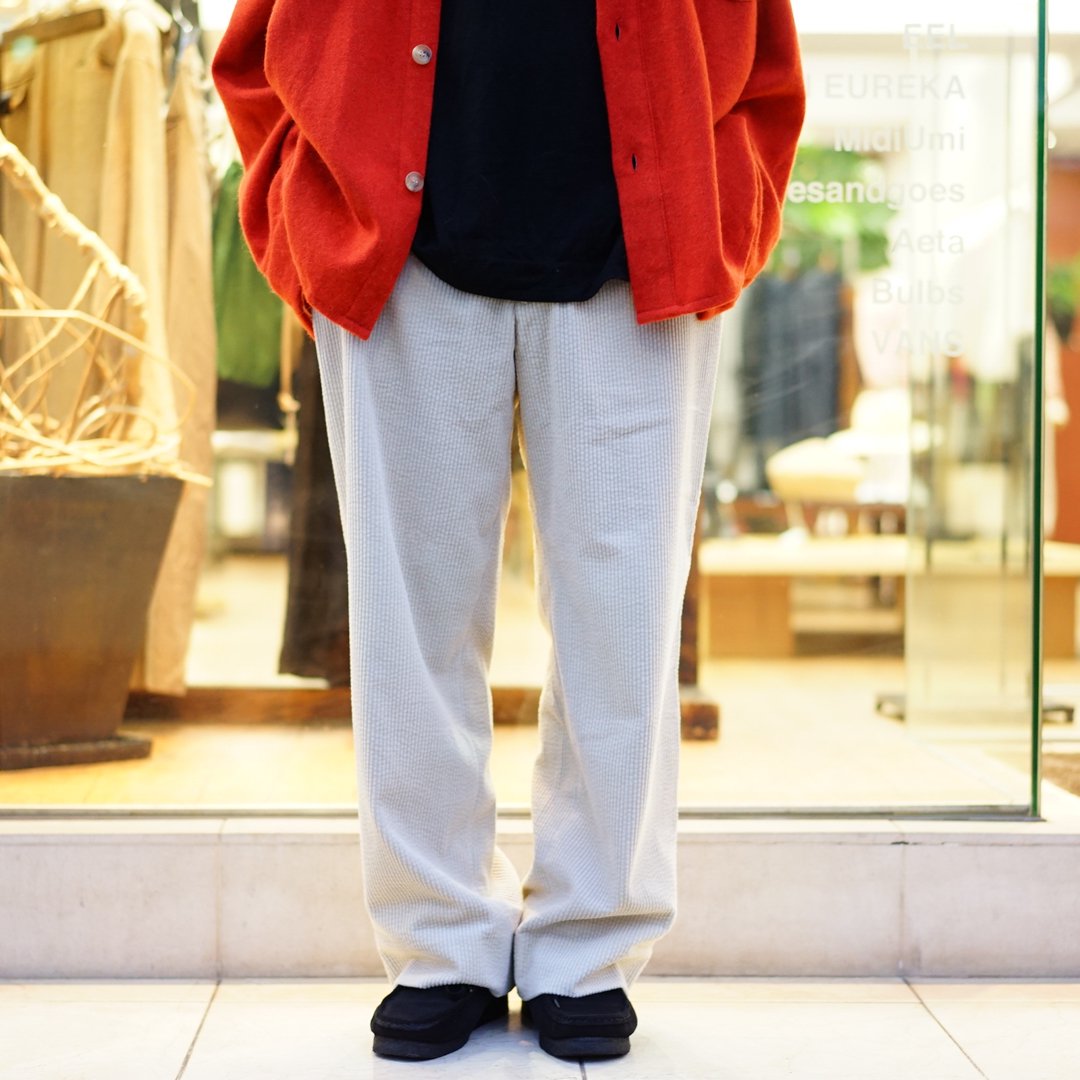 UNIVERSAL PRODUCTS(ユニバーサルプロダクツ)Puff Corduroy Pants(223