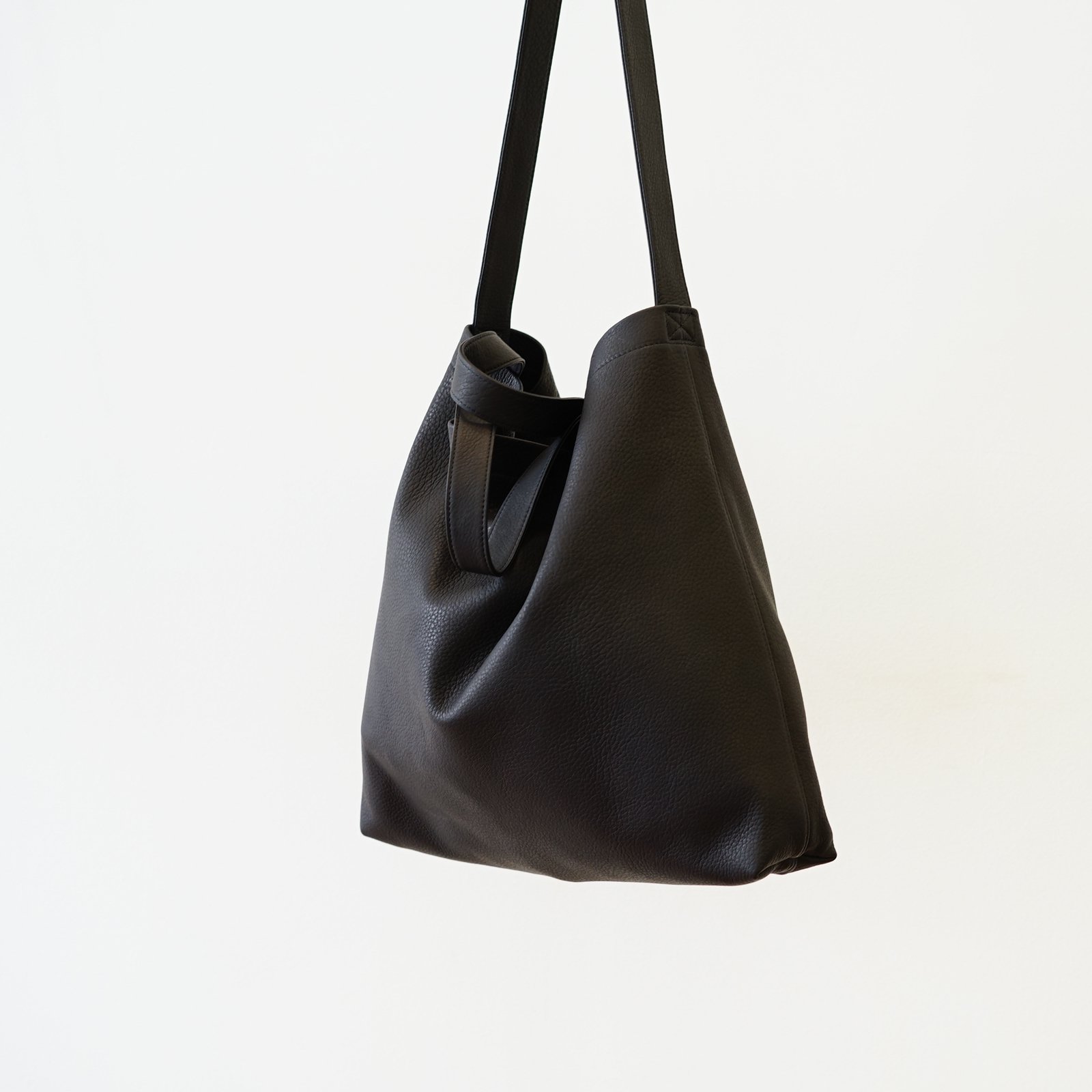 Aeta(アエタ)DF Shoulder Tote M(DA53)/Black